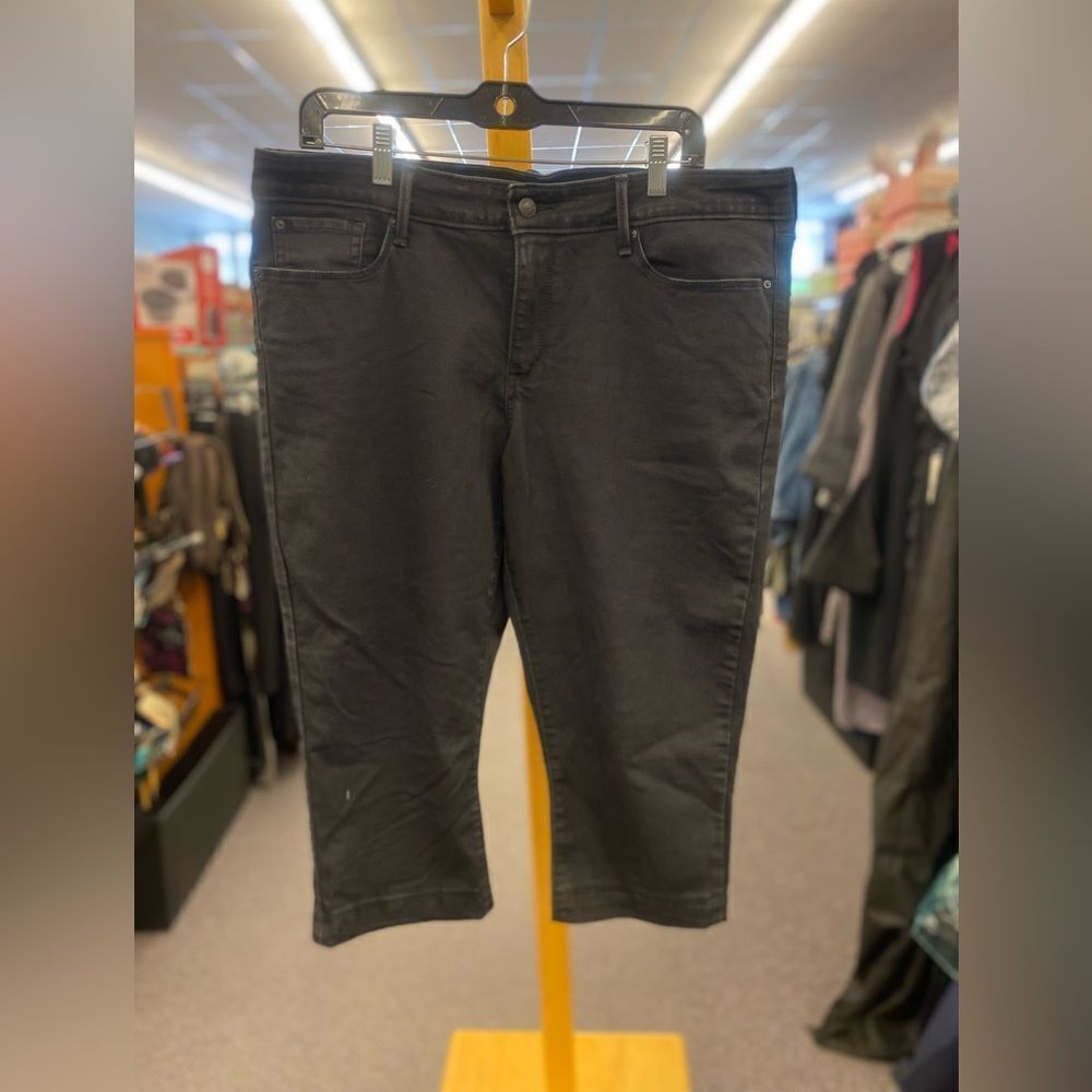 Signature Lg Blackjean Capri